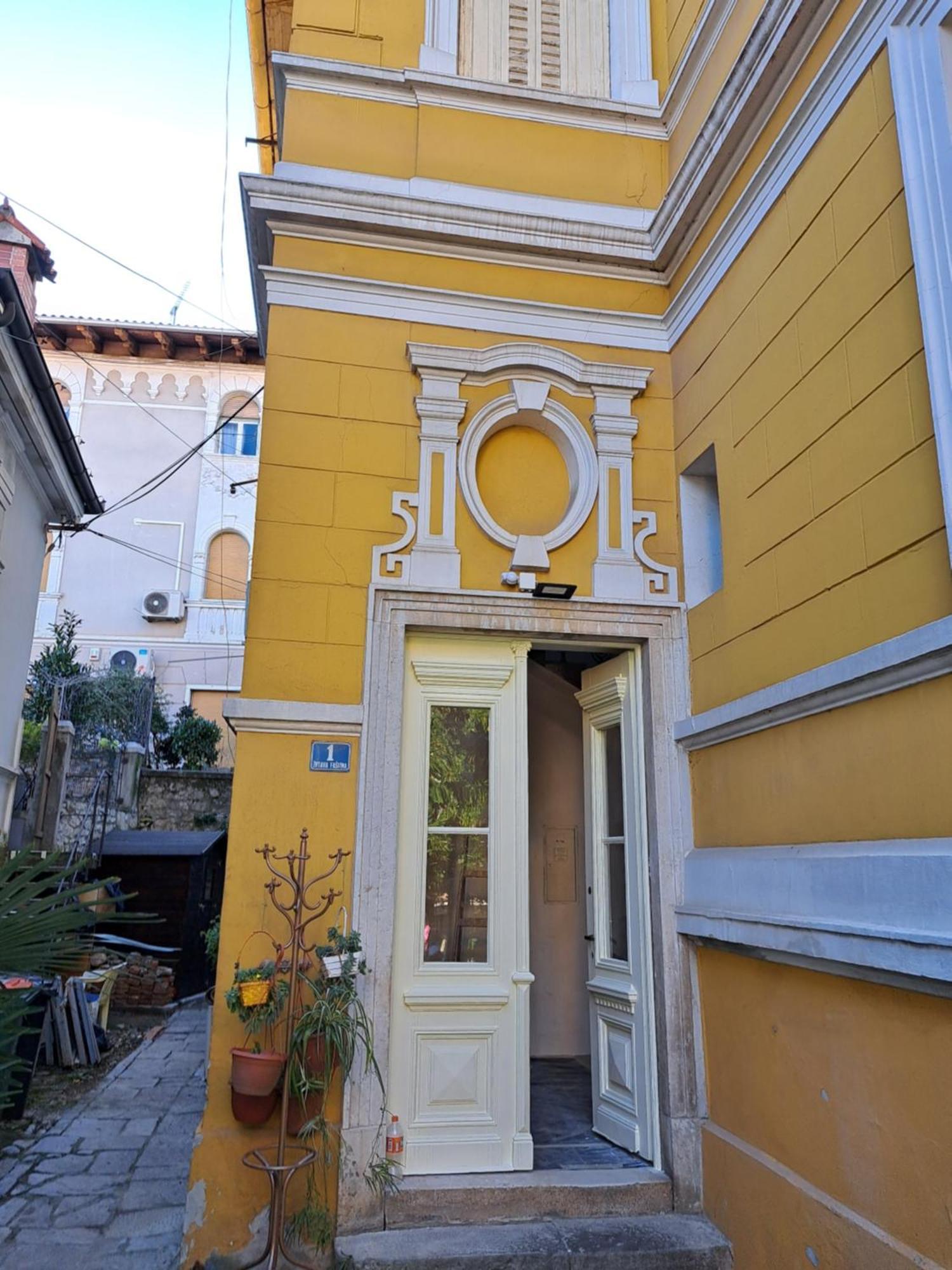 Apartman Barocco Laurana Esterno foto