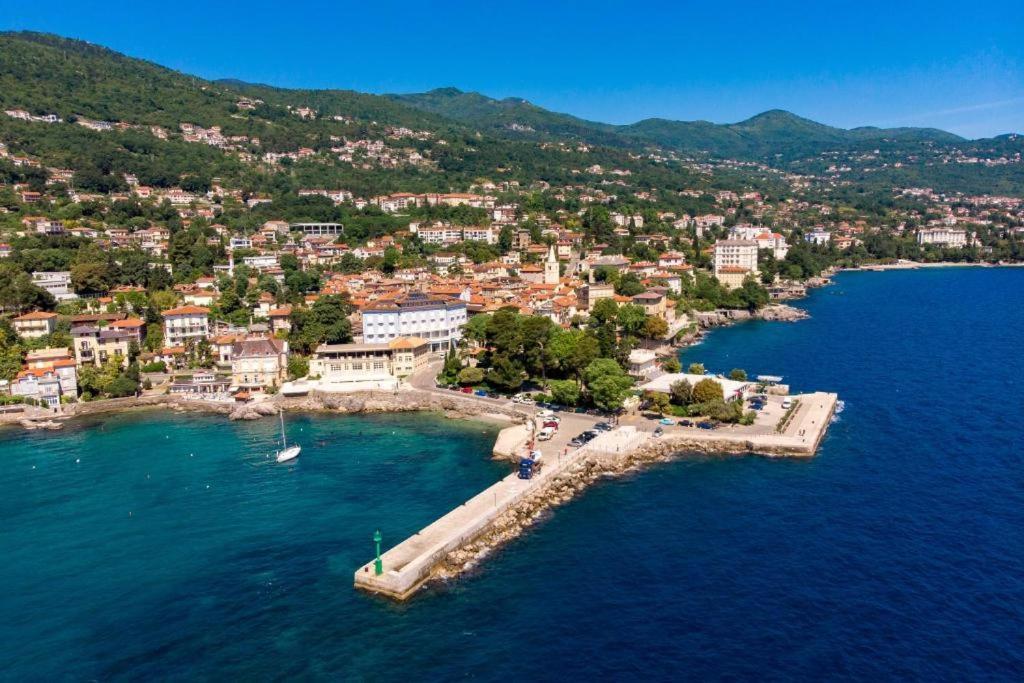 Apartman Barocco Laurana Esterno foto
