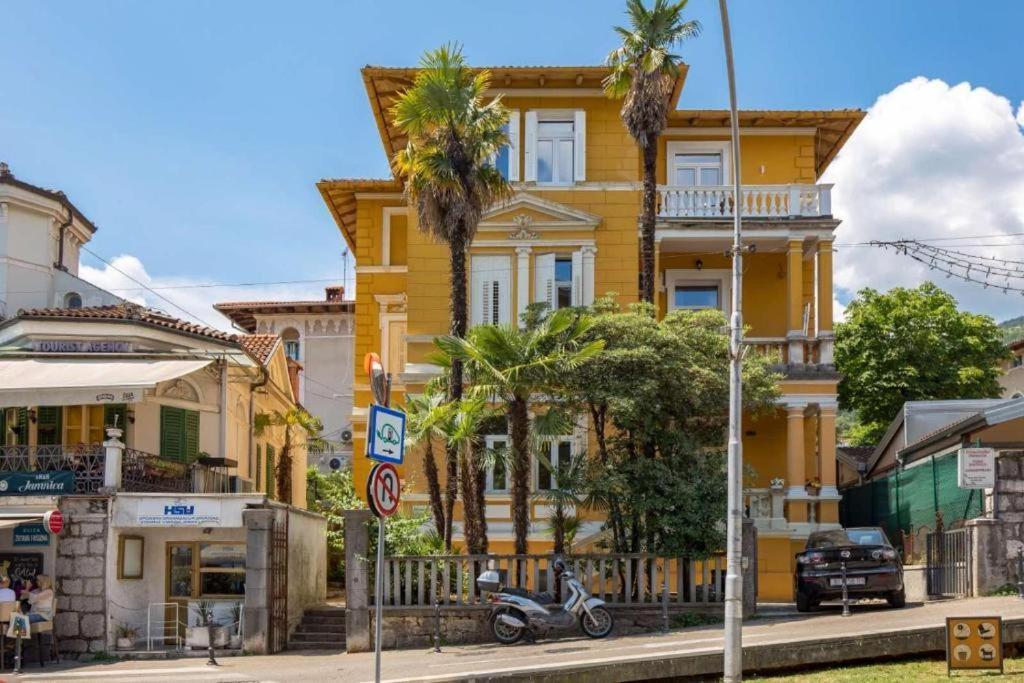 Apartman Barocco Laurana Esterno foto