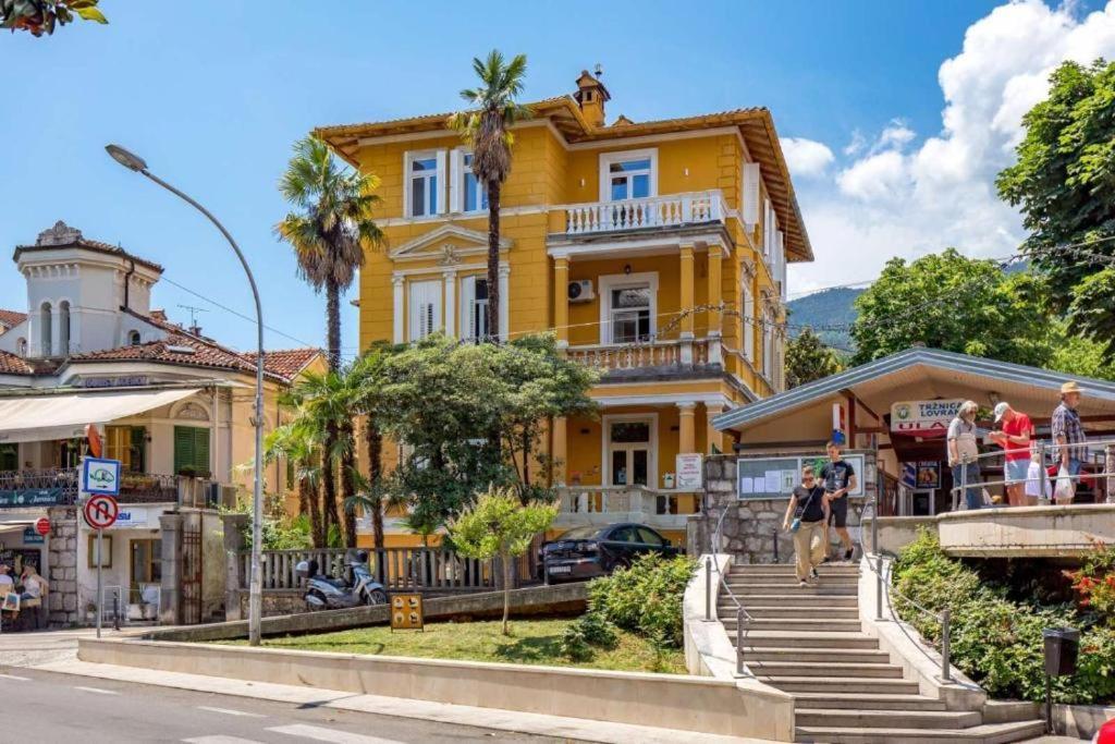 Apartman Barocco Laurana Esterno foto
