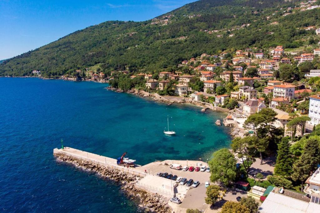 Apartman Barocco Laurana Esterno foto